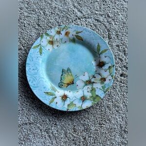 NEW Beautiful Cracker Barrel Blue Floral Butterfly Plate